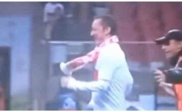 Футбольний уболівальник пішов у відрив