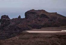 На острові, де помер наполеон, простоює самий даремний в світі аеропорт