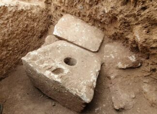 У єрусалимі знайдено рідкісний розкішний туалет віком 2700 років