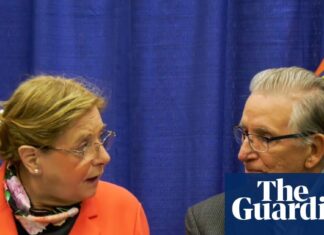 ДНК викинутої соломинки веде до того, що підозрюваному у вбивстві висунули звинувачення через 41 рік