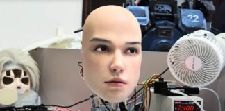 Китайська технологічна компанія розвиває жахливе обличчя ультра-лівового роботового допису, як він спалахує, смикається і киває