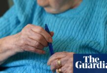 Зміни мозку при хворобі Альцгеймера, виявлені у 10% британців старше 70 років: наслідки для ранньої діагностики та лікування