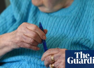 Зміни мозку при хворобі Альцгеймера, виявлені у 10% британців старше 70 років: наслідки для ранньої діагностики та лікування