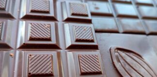 Теобромін у темному шоколаді пов’язаний із уповільненням біологічного старіння