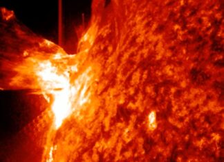 Потужний сонячний спалах порушує радіозв’язок, збільшення сонячних плям загрожує новій діяльності