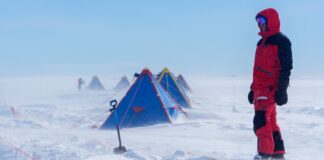 Учёные Готовятся Пробурить Антарктический Ледник, Чтобы Изучить Ускоренное Таяние