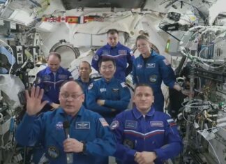 Перша в історії медична евакуація з МКС: командування екіпажу Crew-11 передано