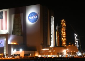 NASA Переносить Посадку на Місяць, Віддаючи Пріоритет Надійності, а Не Швидкості