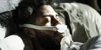 Průlom v léčbě obstrukční spánkové apnoe: 93% úspěšnost díky nové technice nervové stimulace