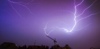 De wetenschap van ontlading: van bliksem tot je huid