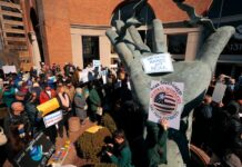 Скорочення у Федеральній Службі та Перебої з Енергопостачанням: Спільний Вплив