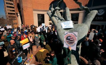 Скорочення у Федеральній Службі та Перебої з Енергопостачанням: Спільний Вплив