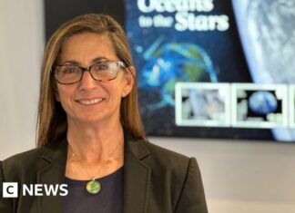 Астронавт закликає землян діяти як члени екіпажу планети