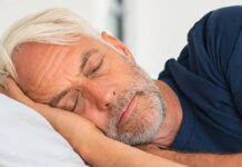 Більше, ніж відпочинок: чому режим денного сну може бути критичним індикатором здоров’я у людей похилого віку