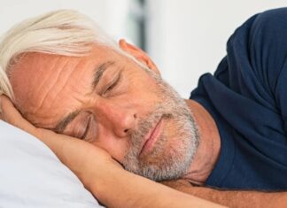 Більше, ніж відпочинок: чому режим денного сну може бути критичним індикатором здоров’я у людей похилого віку