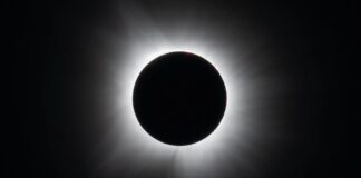 Stof kan de corona van de zon verwarmen